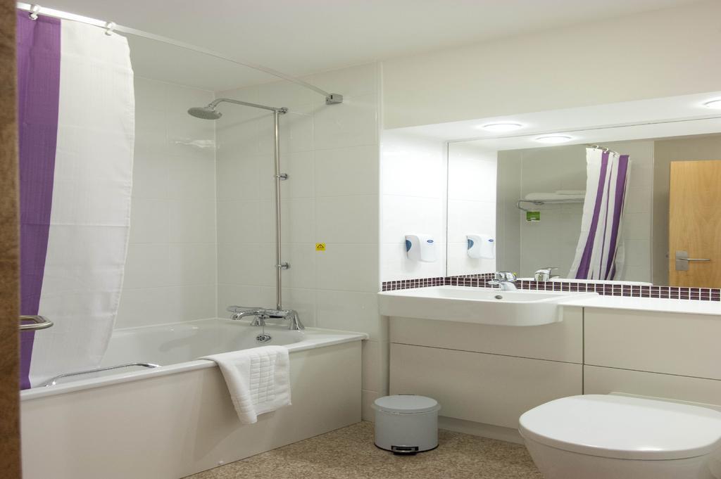 Premier Inn Hatfield ภายนอก รูปภาพ